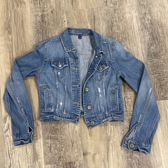 American Eagle Cropped Denim Jacket - Picture 1 of 3